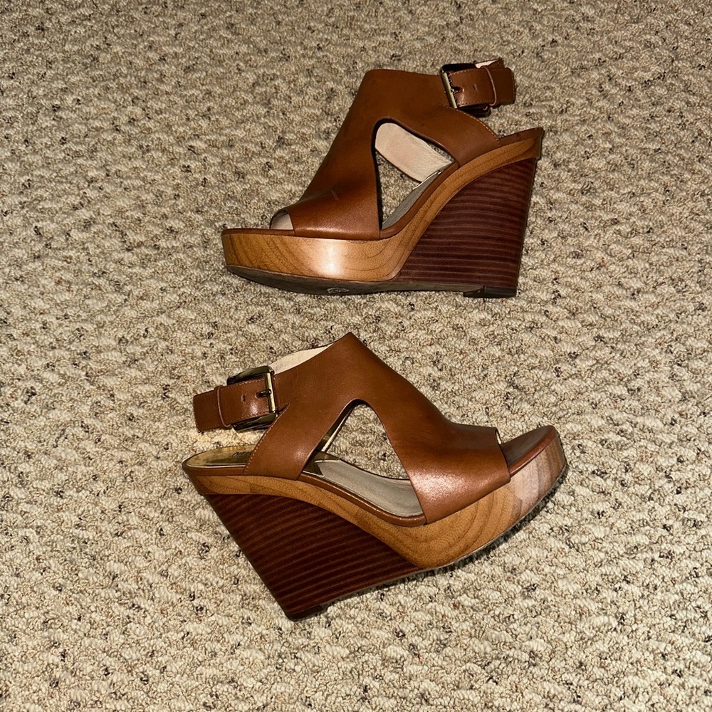 Michael Kors Size 8 Brown Leather & Wooden Wedges